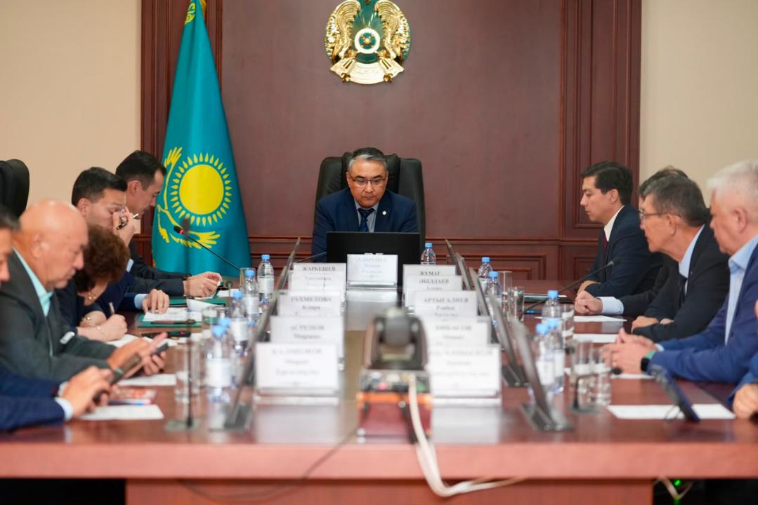 22 июля 2026 года в Министерстве энергетики Республики Казахстан состоялось заседание Общественного совета под председательством Жакыпа Хайрушева с участием вице-министра энергетики Санжара Жаркешова, членов Общественного совета и представителей стру
